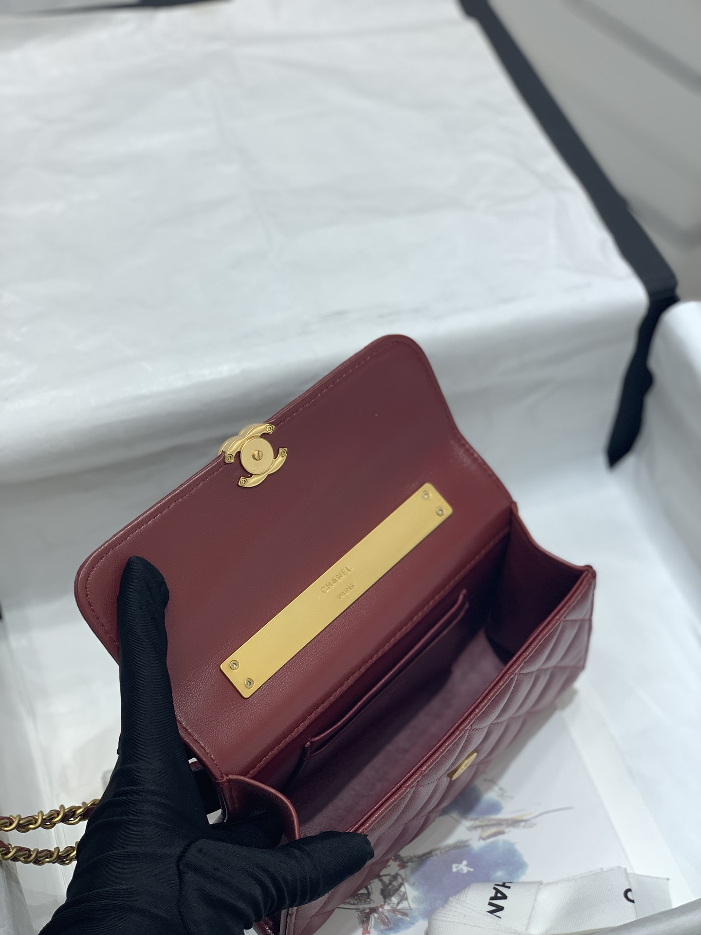 CHANEL 22B珐琅扣手柄包 Kelly 大号 复古金镂空设计 10-18-4.5cm-广州尚美皮具_原单包包工厂货源 CHANEL 22B珐琅扣手柄包 Kelly 大号 复古金镂空设计 10-18-4.5cm