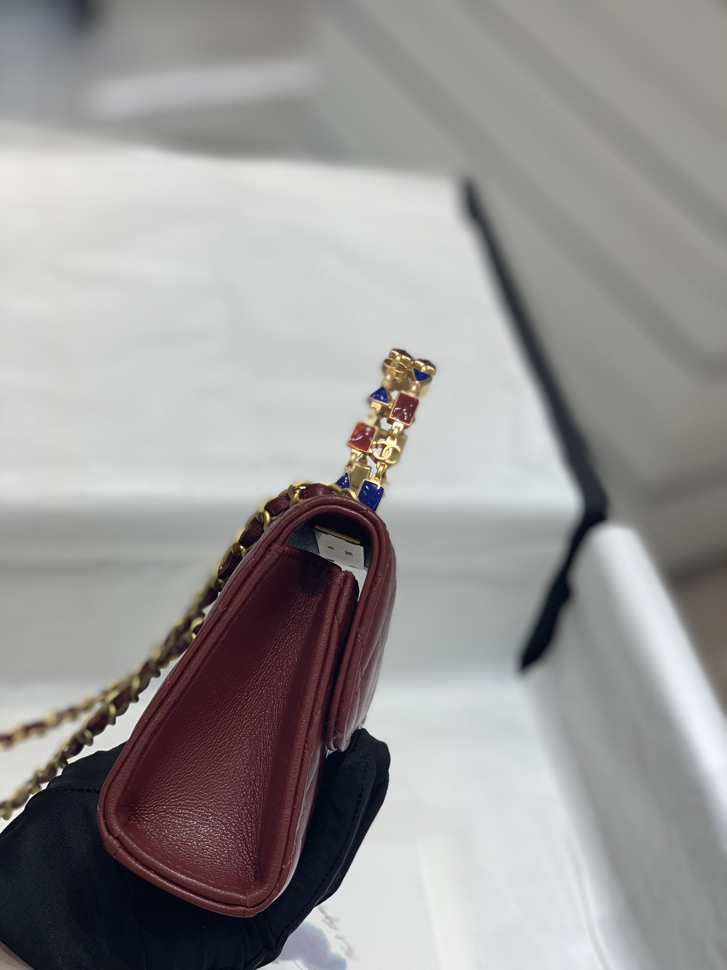 CHANEL 22B珐琅扣手柄包 Kelly 大号 复古金镂空设计 10-18-4.5cm-广州尚美皮具_原单包包工厂货源 CHANEL 22B珐琅扣手柄包 Kelly 大号 复古金镂空设计 10-18-4.5cm