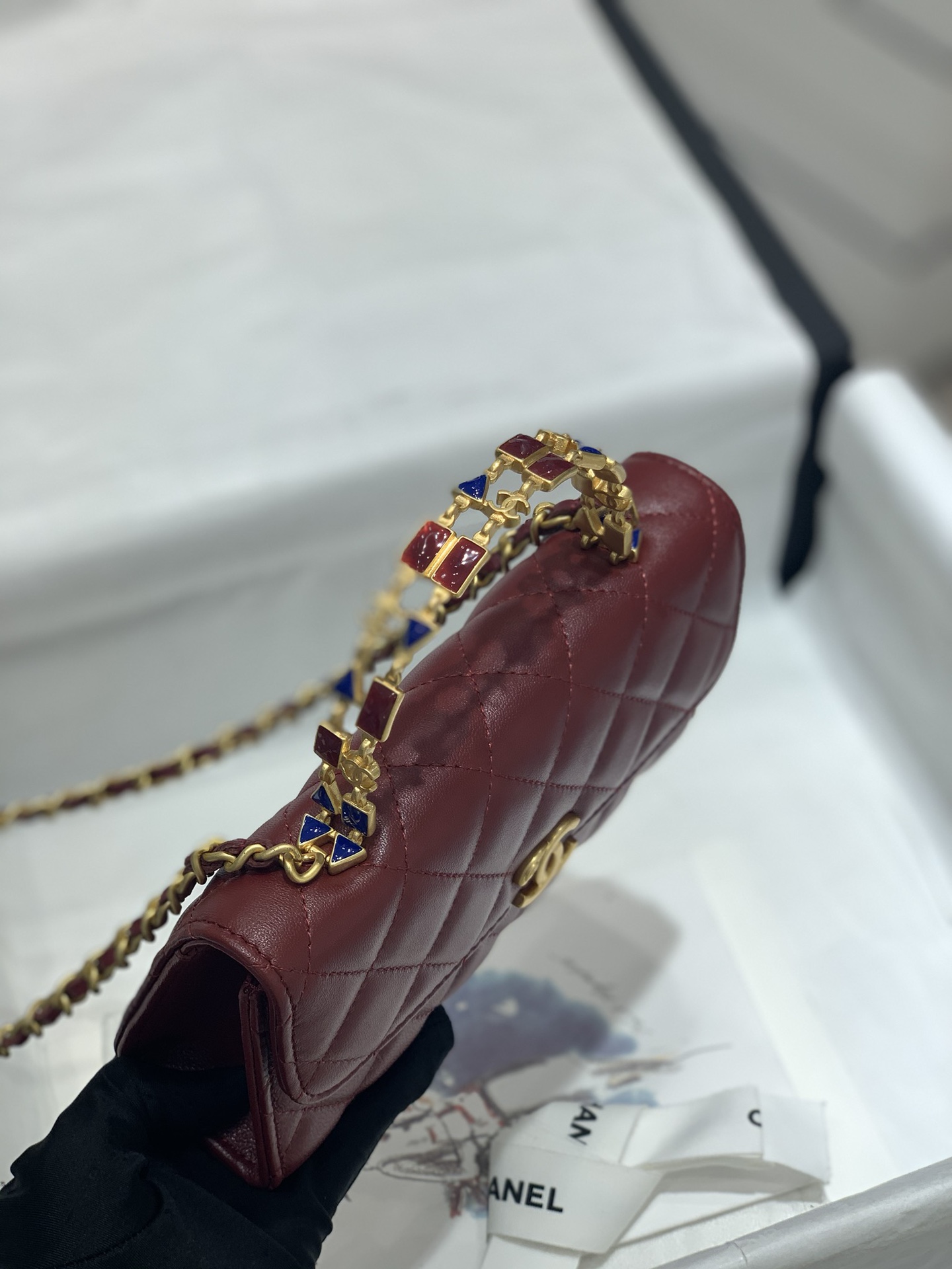 CHANEL 22B珐琅扣手柄包 Kelly 大号 复古金镂空设计 10-18-4.5cm-广州尚美皮具_原单包包工厂货源 CHANEL 22B珐琅扣手柄包 Kelly 大号 复古金镂空设计 10-18-4.5cm