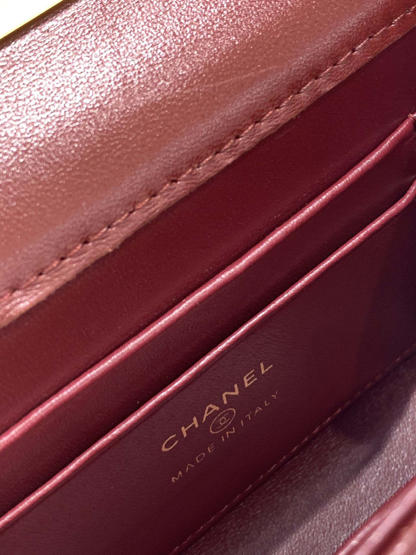CHANEL 22B珐琅扣手柄包 Kelly 大号 复古金镂空设计 10-18-4.5cm-广州尚美皮具_原单包包工厂货源 CHANEL 22B珐琅扣手柄包 Kelly 大号 复古金镂空设计 10-18-4.5cm