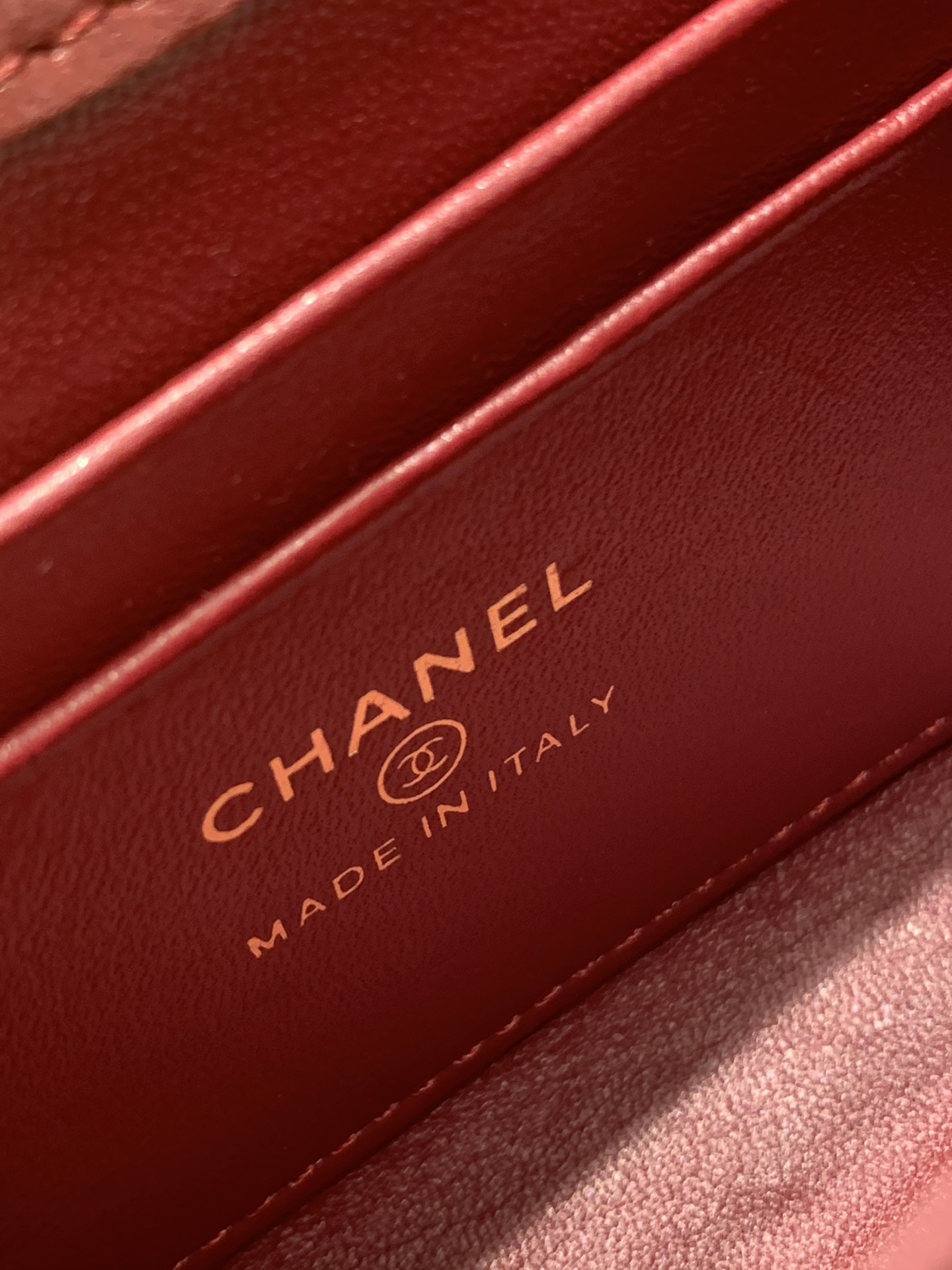 CHANEL 22B珐琅扣手柄包 Kelly 大号 复古金镂空设计 10-18-4.5cm-广州尚美皮具_原单包包工厂货源 CHANEL 22B珐琅扣手柄包 Kelly 大号 复古金镂空设计 10-18-4.5cm
