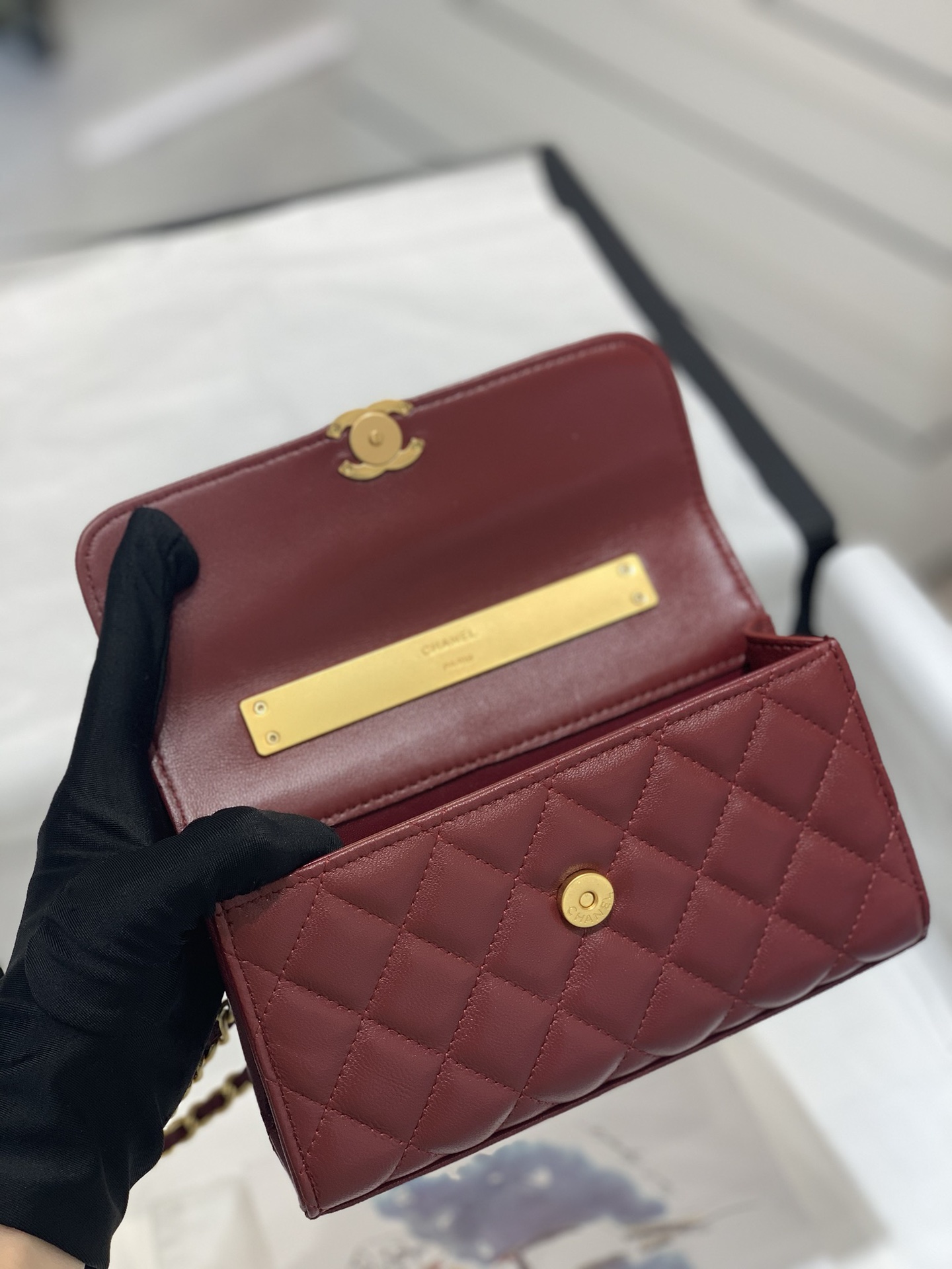 CHANEL 22B珐琅扣手柄包 Kelly 大号 复古金镂空设计 10-18-4.5cm-广州尚美皮具_原单包包工厂货源 CHANEL 22B珐琅扣手柄包 Kelly 大号 复古金镂空设计 10-18-4.5cm