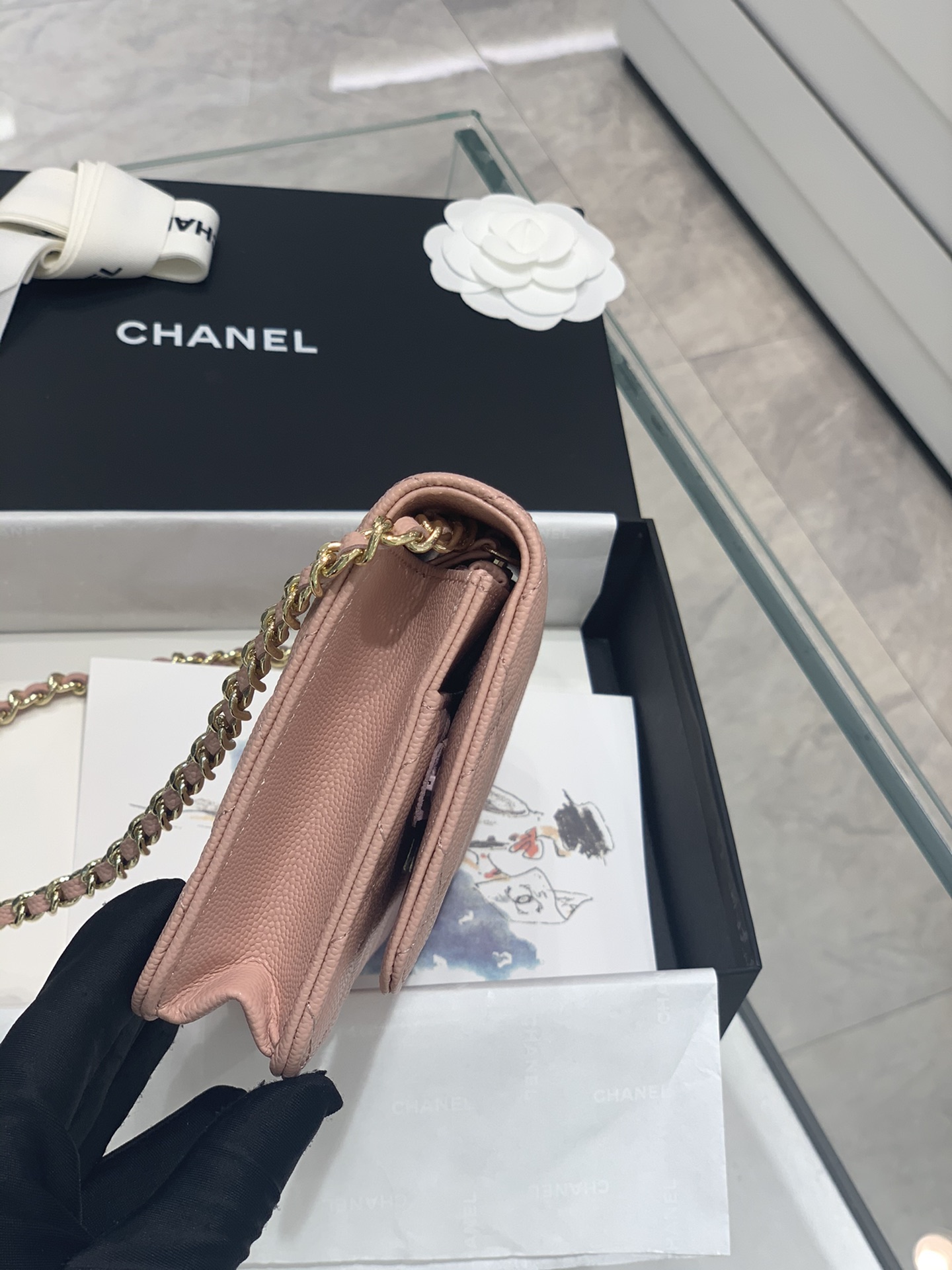 Chanel 最新设计→钻扣Woc发财包 鱼子酱牛皮 搭配水钻 闪亮亮blingbling-广州尚美皮具_原单包包工厂货源 Chanel 最新设计→钻扣Woc发财包 鱼子酱牛皮 搭配水钻 闪亮亮blingbling