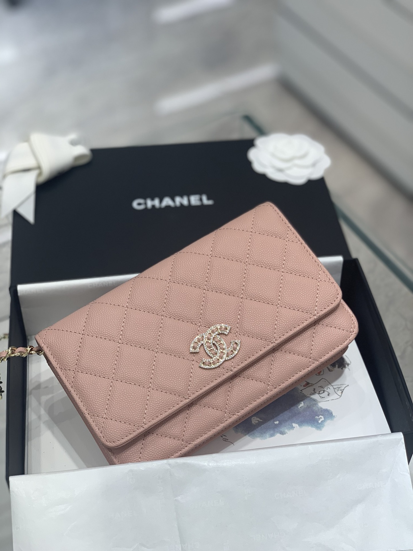 Chanel 最新设计→钻扣Woc发财包 鱼子酱牛皮 搭配水钻 闪亮亮blingbling-广州尚美皮具_原单包包工厂货源 Chanel 最新设计→钻扣Woc发财包 鱼子酱牛皮 搭配水钻 闪亮亮blingbling