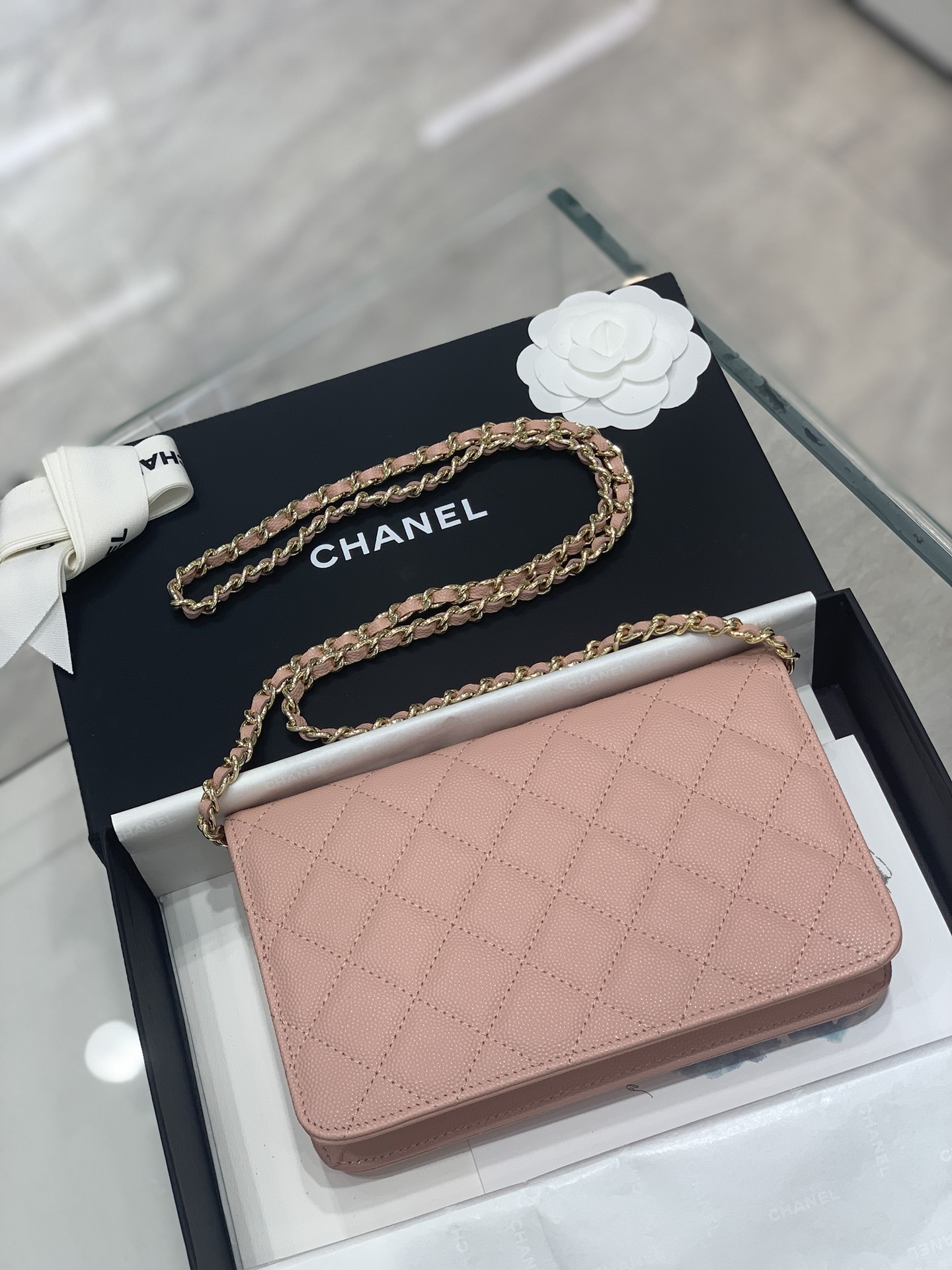 Chanel 最新设计→钻扣Woc发财包 鱼子酱牛皮 搭配水钻 闪亮亮blingbling-广州尚美皮具_原单包包工厂货源 Chanel 最新设计→钻扣Woc发财包 鱼子酱牛皮 搭配水钻 闪亮亮blingbling